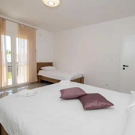 Apartments Zora Seline Room photo
