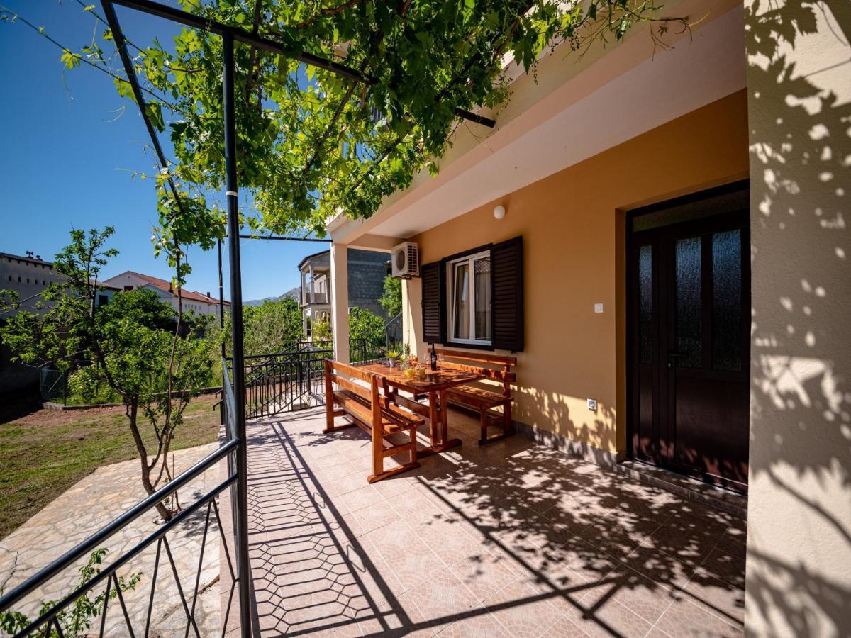 Appartement Zora Seline